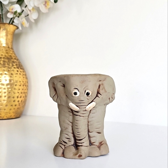 Vintage Ceramic Elephant Grey Planter Pottery Succulent Whimsical Pot - Picture 3 of 11